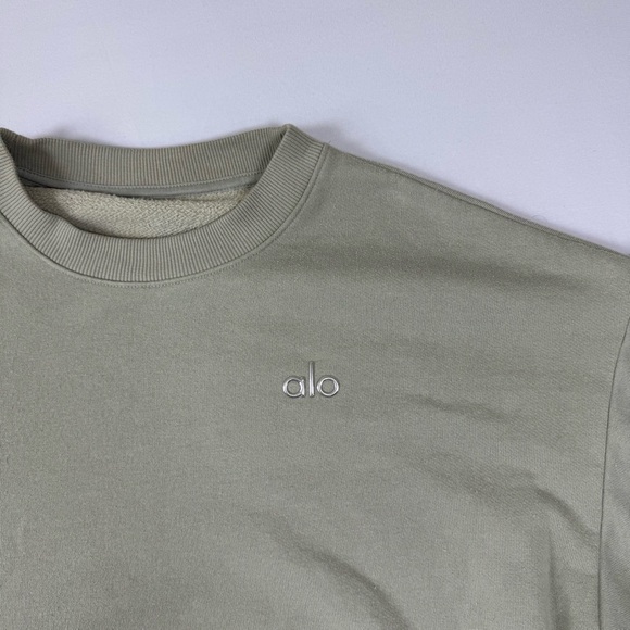 Alo Yoga Accolade Crewneck Pullover Limestone - Picture 4 of 7